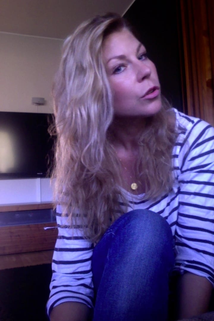 ... superfrizzigt och inte alls lockigt av övernattenlocktestet, haha!