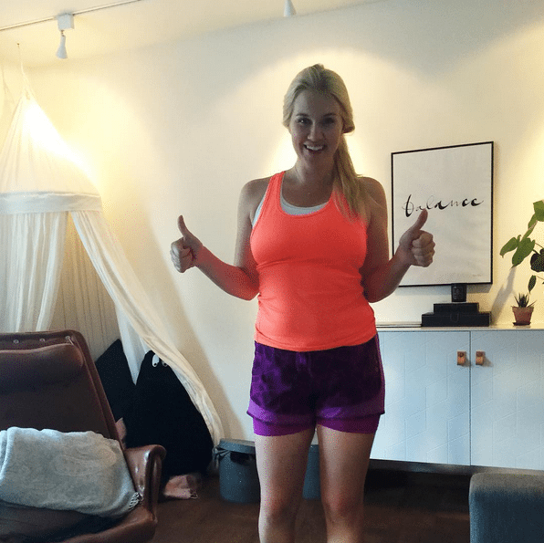 Isabella "Blondinbella" Löwengrip håller sig i form med powerwalks. Foto: instagram blondinbella