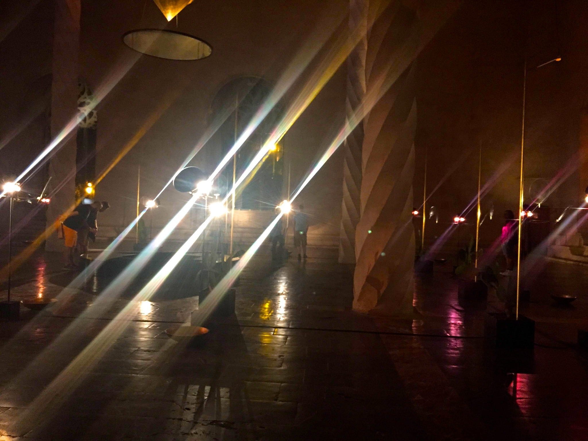 Glowing Core, installation av Rebecca Horn