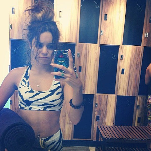 Vanessa Hudgens tar en selfie efter yogan. Foto: instagram vanessahudgens