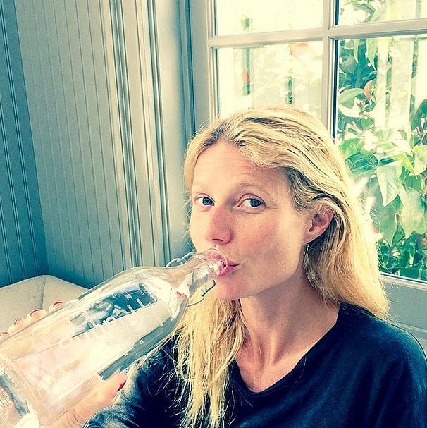 Gwyneth Paltrow vet hur viktigt det är att dricka ordentligt efter träningen. Foto: instagram gwynethpaltrov