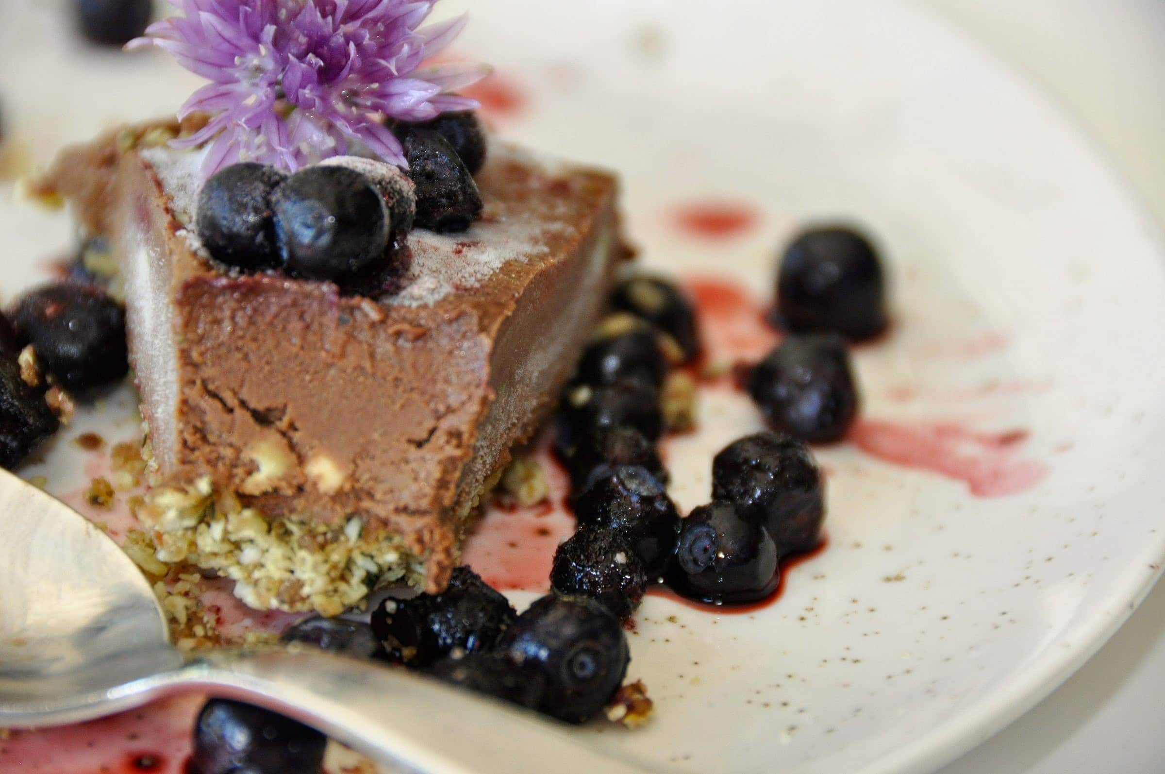 raw chokladtryffeltårta
