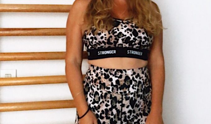 träningskläder från Stronger