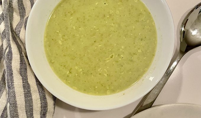 grönkåls- och spenatsoppa